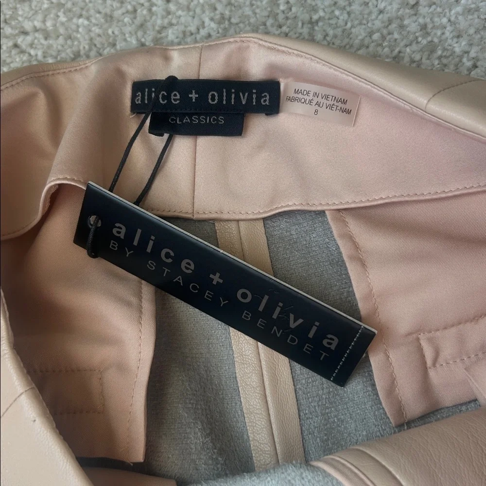 New Alice and Olivia Steffie faux leather shorts - Picture 6 of 16